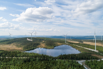 Vindkraftverk som producerar vindkraft i Solberg Vindkraftpark